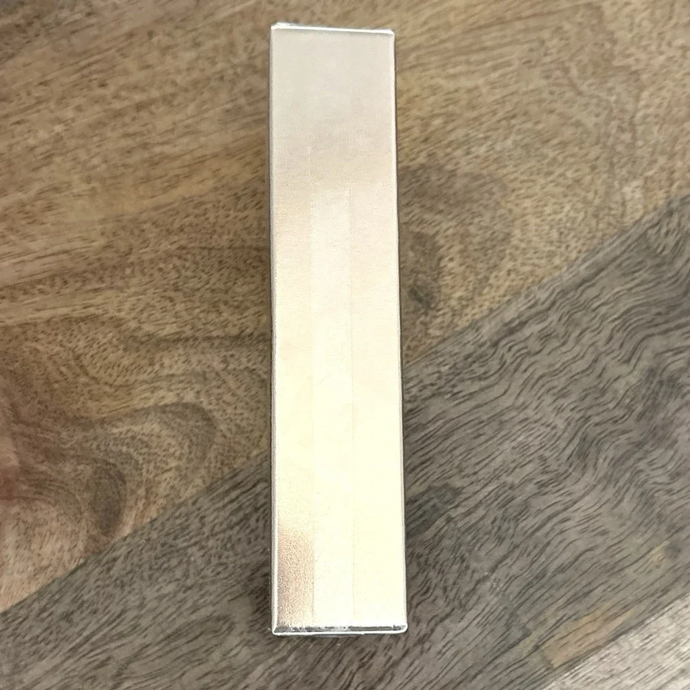 Siimunana Foundation Stick NEW Sealed 20g / .70 oz Color 04